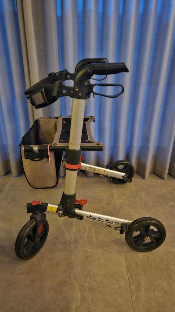 Wheelz Ahead aluminium lichtgewicht rollator, Diversen, Rollators, Ophalen, Opvouwbaar, Zo goed als nieuw