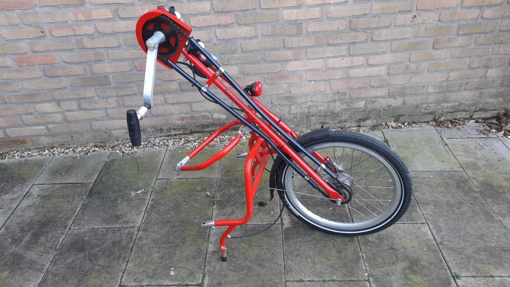 Handbike in perfecten staat  in kleur gespoten, Ophalen of Verzenden, Handbewogen rolstoel