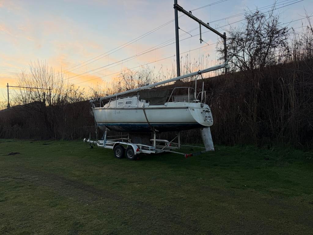 Nautica 24 Zeilboot 7,5m met motor en trailer, Watersport en Boten, Kajuitzeilboten en Zeiljachten, Ophalen, Gebruikt, Tourjacht of Cruiser