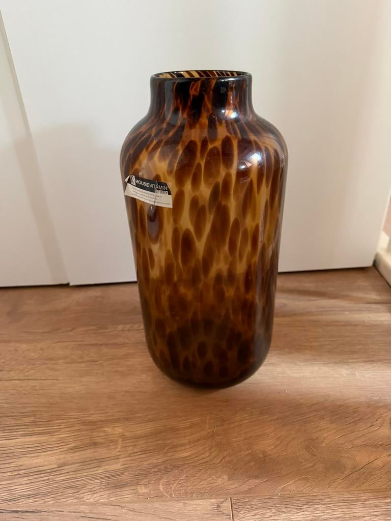 Panter Vaas - Amber/Bruin - 15x32cm - HouseVitamin nw 39,95€, Ophalen, Overige kleuren, Nieuw, Glas