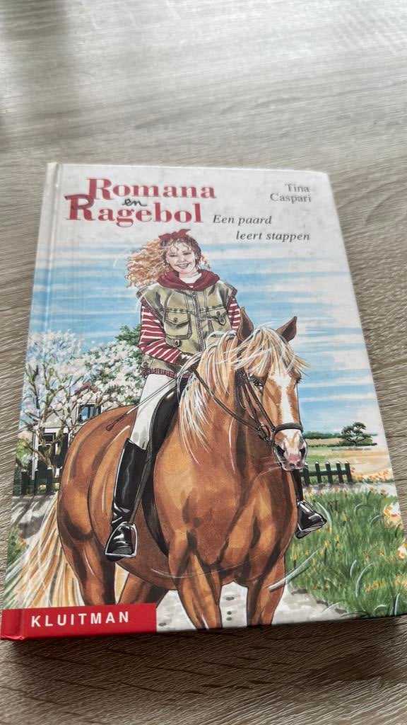 T. Caspari - Een paard leert stappen, Ophalen of Verzenden, Gelezen, T. Caspari