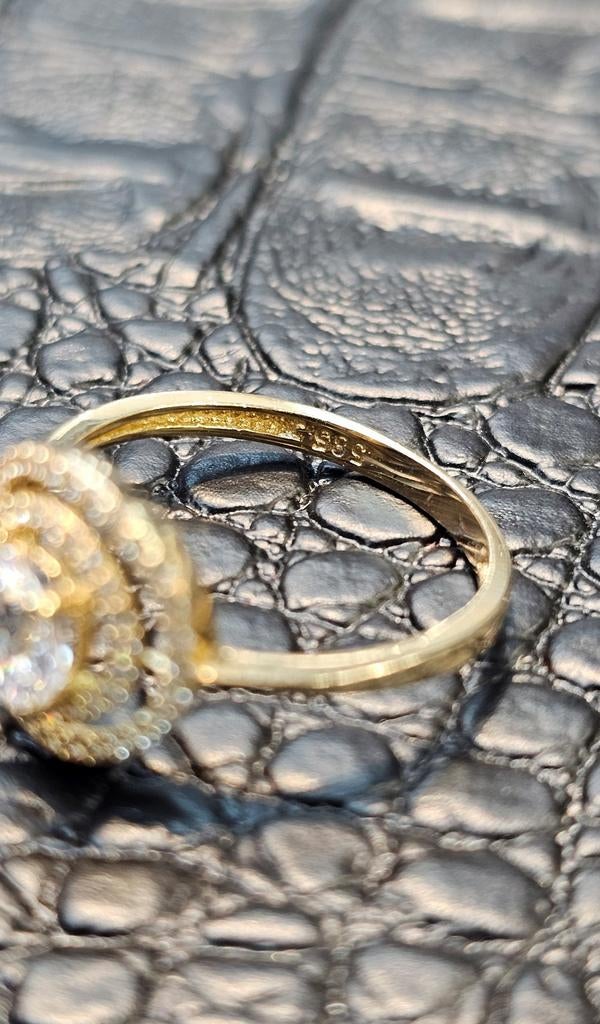 Prachtige 14karaat dames gouden ring, Nieuw, Ophalen of Verzenden, Dame, Goud