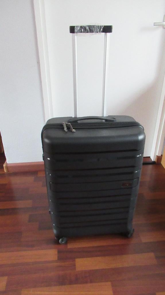 Nieuwe koffer, medium -67 liter. Lichtgewicht - Human Natur, Wieltjes, Hard kunststof, Nieuw, Ophalen