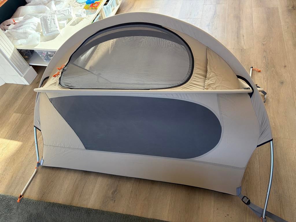 Nomad slaaptentje (elastiek in stokken is lam), Caravans en Kamperen, Tenten, Ophalen of Verzenden, Gebruikt, Tot en met 2