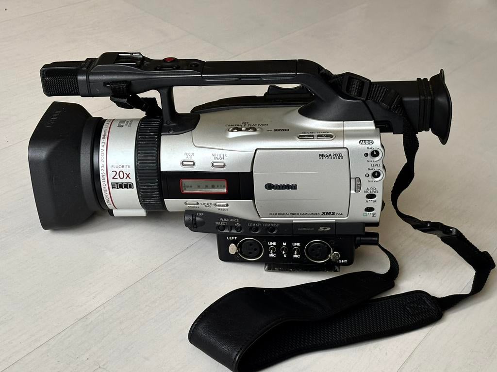 Canon XM2 compleet met tas, statief en voorzetlens, Audio, Tv en Foto, Videocamera's Digitaal, Ophalen, Canon, 20x of meer, Zo goed als nieuw
