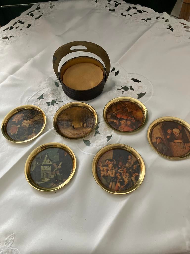 Vintage Onderzetters met Schilderijen in Houder, Huis en Inrichting, Woonaccessoires | Onderzetters, Gebruikt, Glas of Kopje, Ophalen
