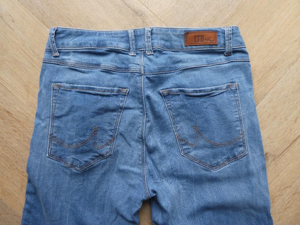LTB Daisy, High Waist, Slim spijkerbroek maat 29-32, Zo goed als nieuw, LTB, W28 - W29 (confectie 36), Verzenden