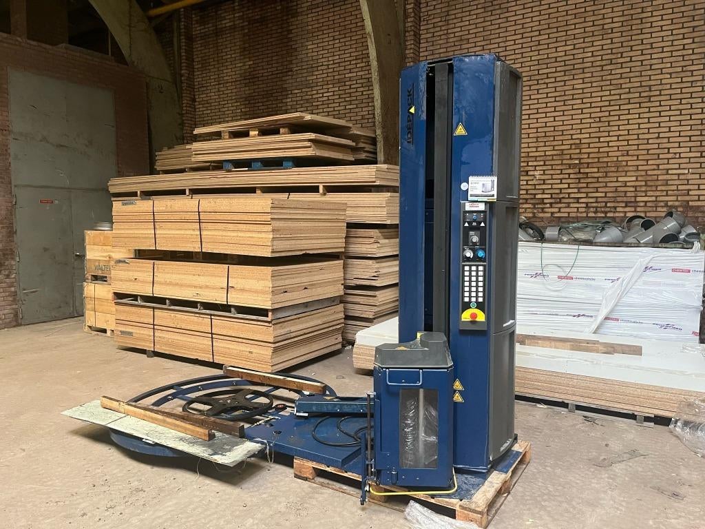 Lantech Q300XT automatische palletwikkelaar, Ophalen