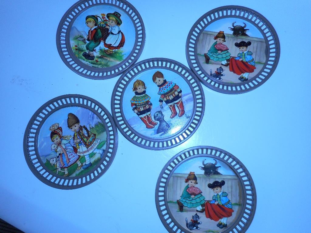 onderzetters, nieuw maar  60 jaar oud , ruilen voor thee, Ophalen