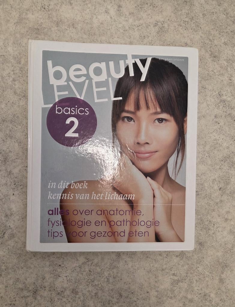 Boek Beauty Level 2, Ophalen of Verzenden, Beta, Zo goed als nieuw, MBO