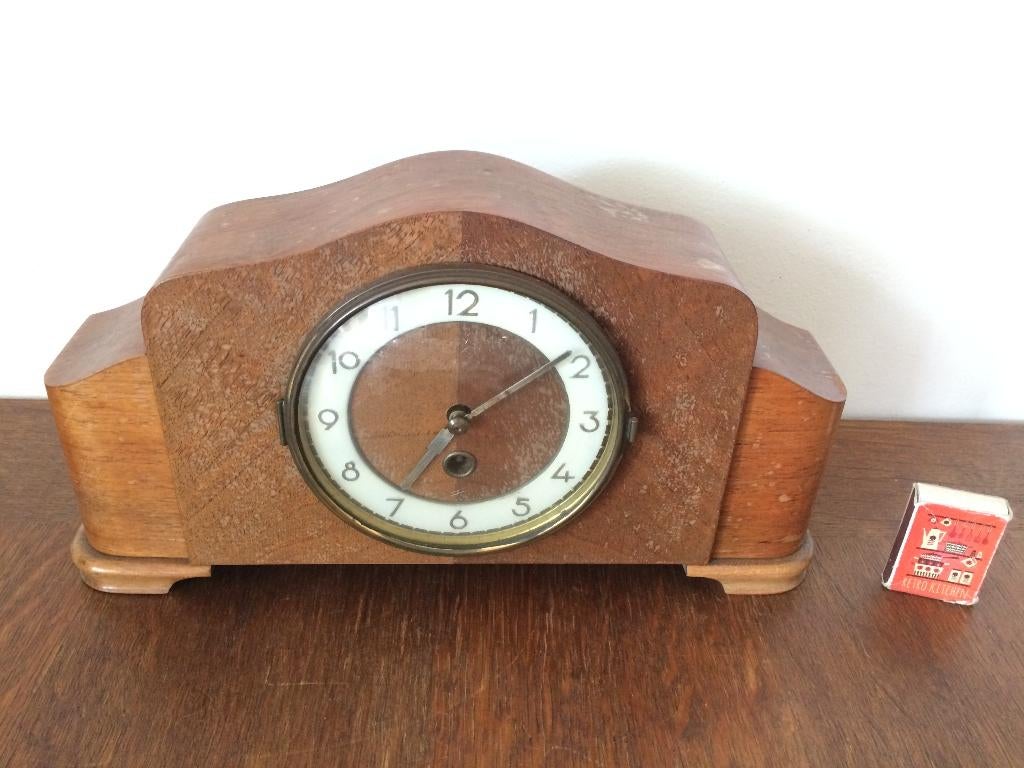 Oud klein schouwklokje stil pendule zonder bim bam bom gong, Ophalen of Verzenden