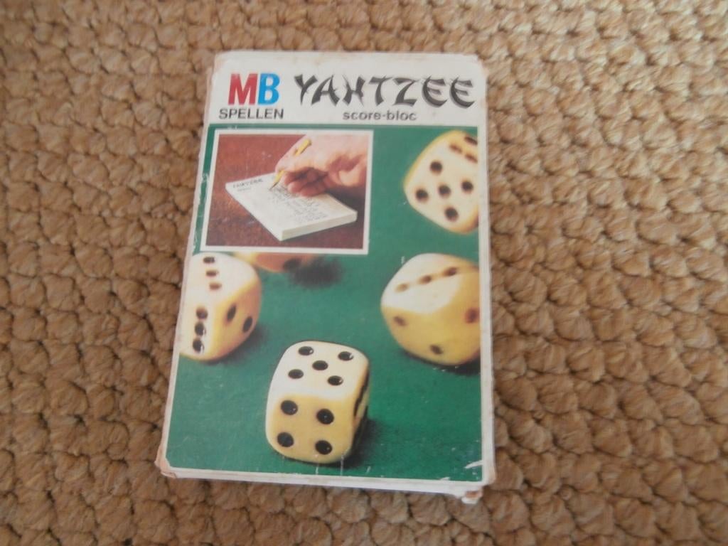 kaartspel Yahtzee MB dobbelen scoreblok gezelschapsspel spel, Ophalen of Verzenden, Gebruikt, MB Spellen
