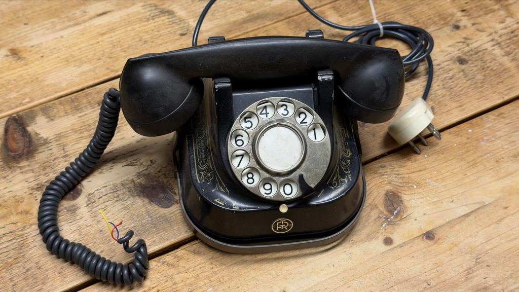 Antieke Bell Telephone Anvers Belgique Jaren 50, Ophalen of Verzenden, Gebruikt, Met draaischijf