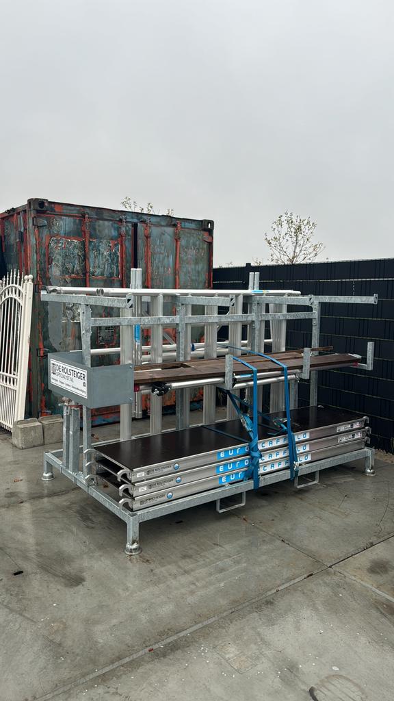 Steiger Nieuw met bok  !! Wegens overbodig verkopen, Ophalen of Verzenden, Zo goed als nieuw, Rolsteiger of Kamersteiger, 5 meter of hoger