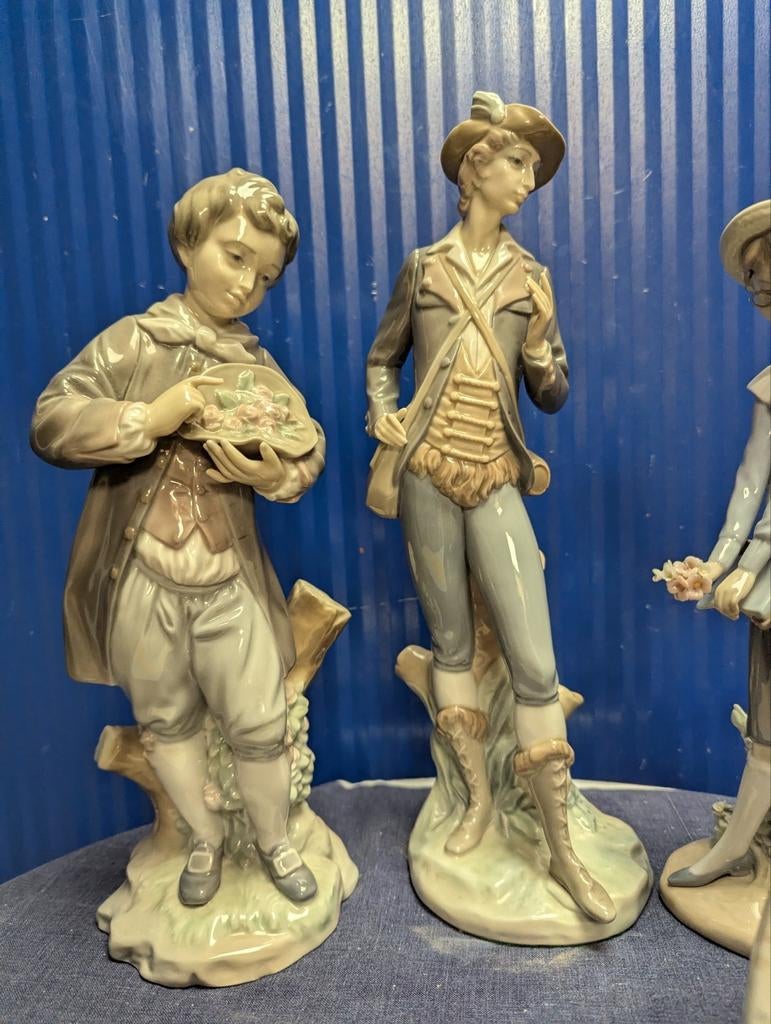 Lladro beelden . Punt gaaf, Ophalen of Verzenden