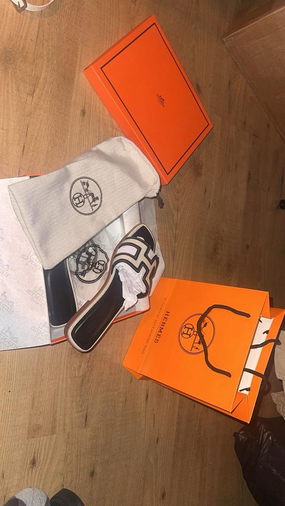 Hermes slippers (vrouwen) maat 42, Ophalen of Verzenden, Zo goed als nieuw, Instappers, Zwart