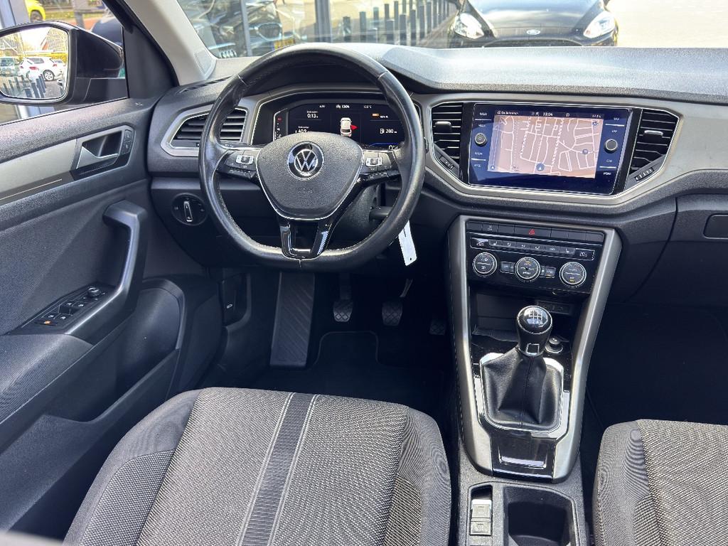Volkswagen T-Roc 1.0 TSI | Style Business | Pano | Navi | Ca, Voorwielaandrijving, Gebruikt, Euro 6, 1193 kg
