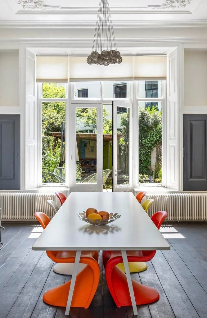 Gratis; Grote eettafel 320 cm met 6 Vitra Panton stoelen, Ophalen, Kunststof, Gebruikt, 100 tot 150 cm