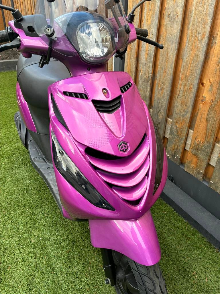 Roze Piaggio Zip SP kappenset, Fietsen en Brommers, Scooters | Piaggio, Ophalen, Gebruikt, Benzine, Zip