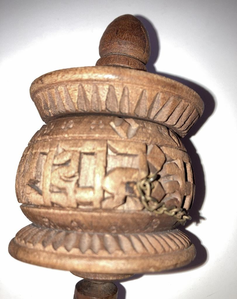 Een gebedsmolen met gebed mantra hout Tibet Nepal, Verzenden