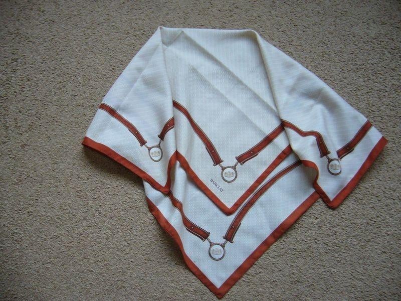 Barclay sjaal uit de jaren 60 - 70 nog splinternieuw, Verzamelen, Rookartikelen, Aanstekers en Luciferdoosjes, Verzenden, Sigarenbandjes