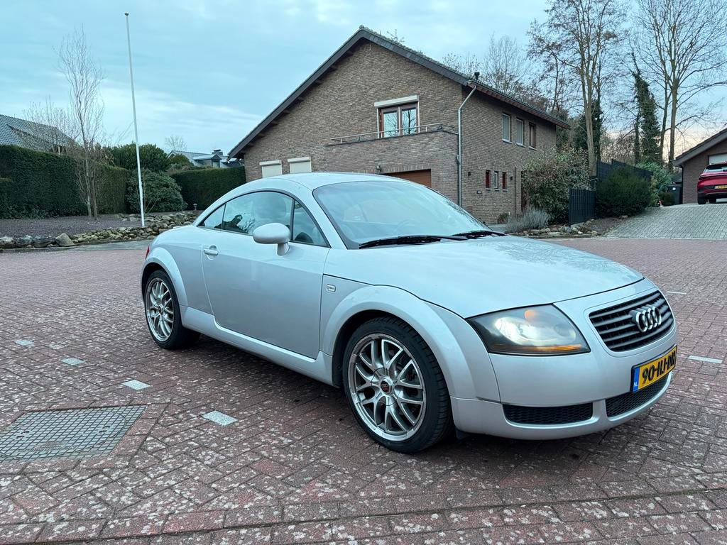 Audi TT 1.8 5V Turbo 180 pk 2001 Youngtimer Goed onderhouden, Voorwielaandrijving, TT, Zwart, 4 cilinders