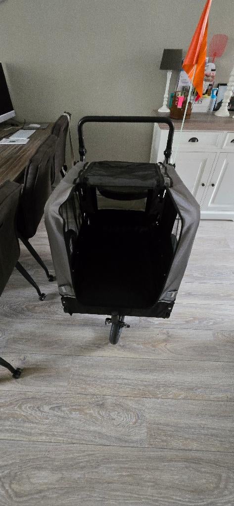 Honden fietskar/ buggy, Dieren en Toebehoren, Ophalen, Zo goed als nieuw