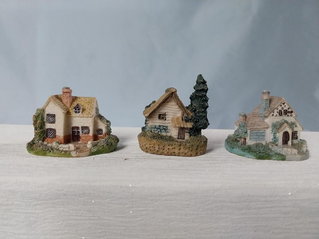 Antieke/vintage miniatuur huisjes. Let op diverse modellen., Verzamelen, Beelden en Beeldjes, Ophalen of Verzenden, Zo goed als nieuw