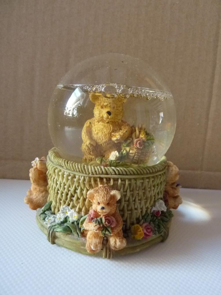 sneeuwbal met beertjes en aapje, Verzamelen, Ophalen of Verzenden, Zo goed als nieuw, Overige typen