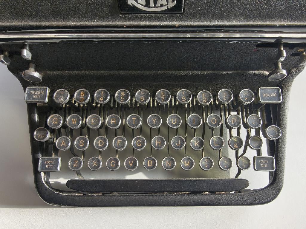 Royal Typewriter Nederlands, Diversen, Typemachines, Ophalen of Verzenden, Gebruikt