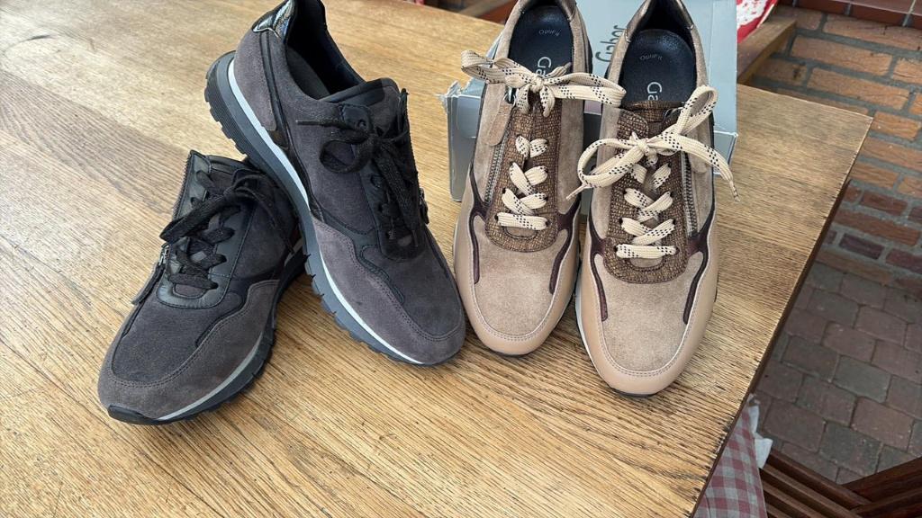 2 Paar Dames sneakers van Gabor maat 8,5, Kleding | Dames, Schoenen, Nieuw, Sneakers of Gympen, Grijs, Ophalen