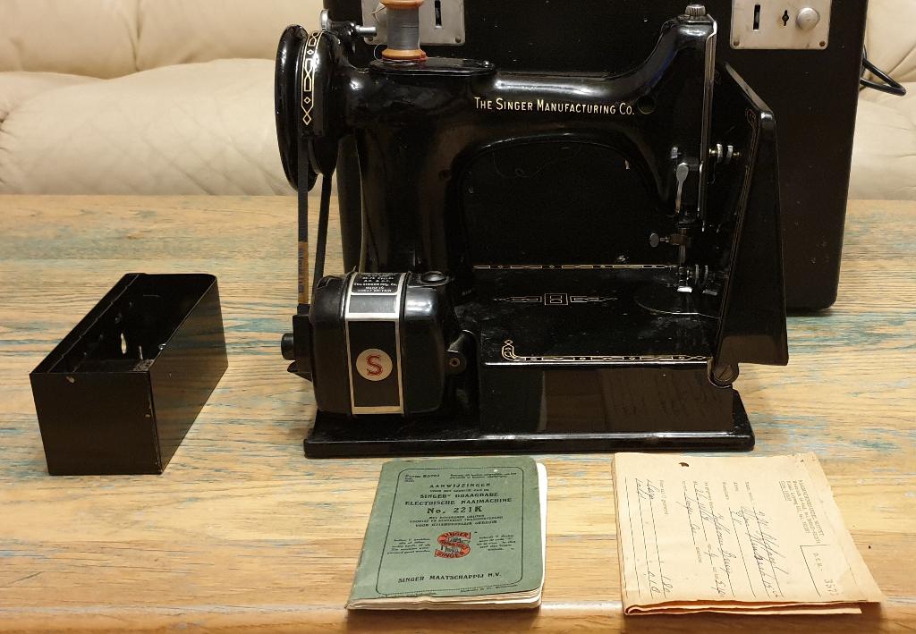 Singer 221K naaimachine in koffer (collector item)., Ophalen of Verzenden, Gebruikt, Naaimachine, Singer