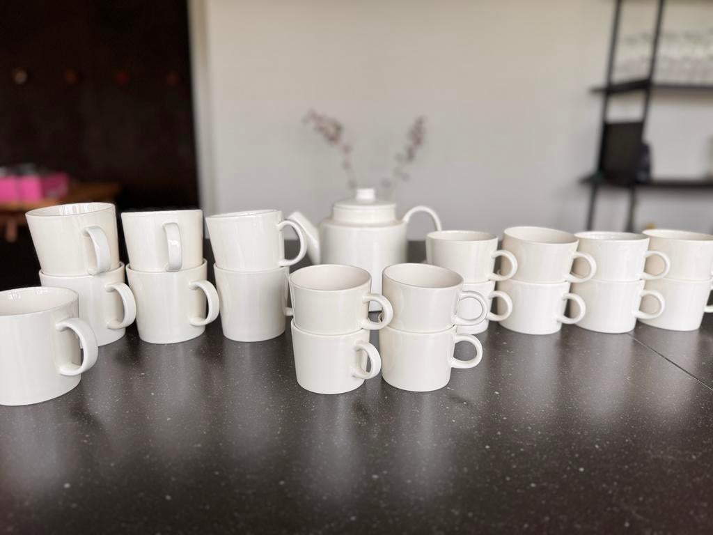 Iittala/Arabia Teema serviesonderdelen - Wit, Huis en Inrichting, Keuken | Servies, Ophalen of Verzenden, Zo goed als nieuw, Effen