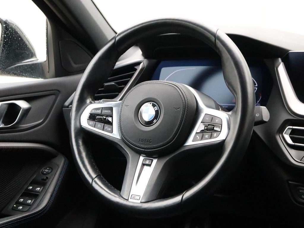 BMW 1 Serie 118i Executive Edition (bj 2021, automaat), Auto's, Gebruikt, Lichtsensor, Met garantie (alle), Origineel Nederlands