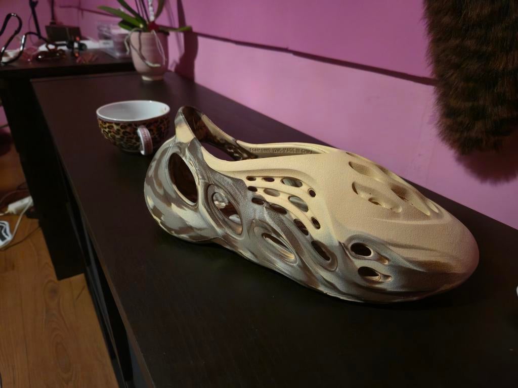 Yeezy Foam Runner Cream Clay - Maat 45 - Nieuw, Ophalen of Verzenden