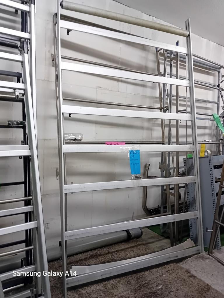 Imperiaal Opel Vivaro Lengte 2 (2001-2014), Ophalen