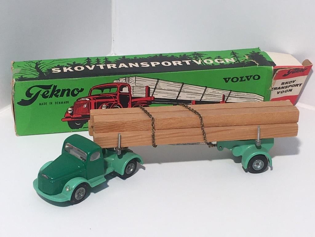 Volvo. L395 Titan houttransport. Tekno m.orig, doos 1:50., Ophalen of Verzenden, Nieuw, Bus of Vrachtwagen, Tekno