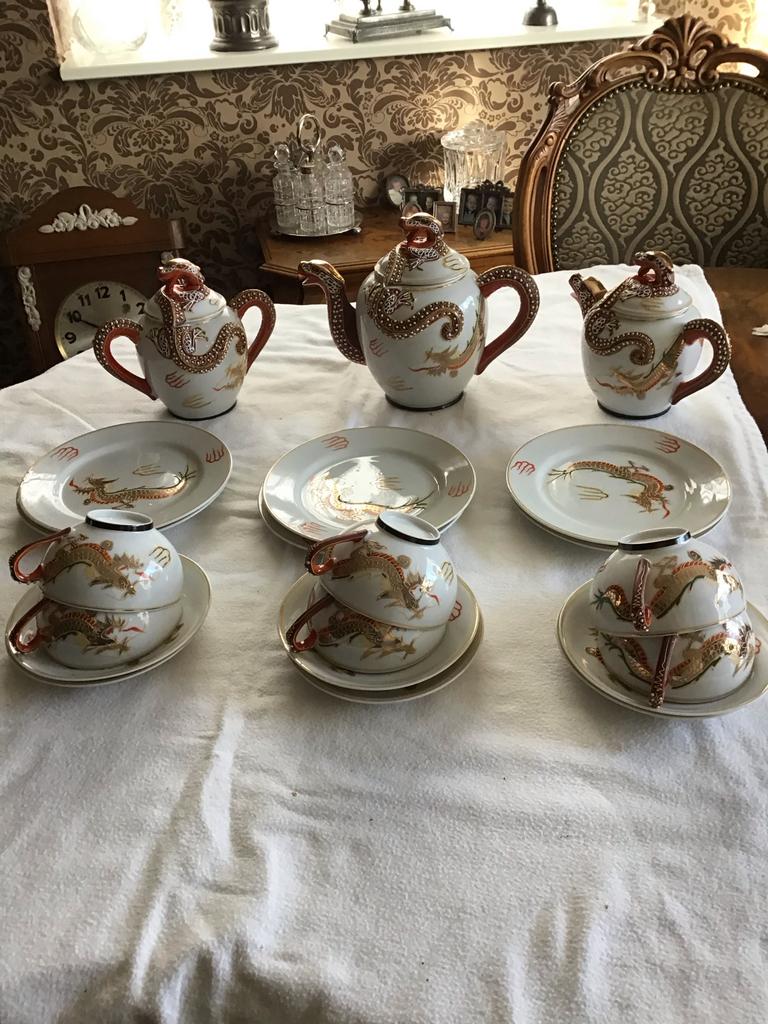 Chinees theeservies met drakenmotief, Antiek en Kunst, Ophalen