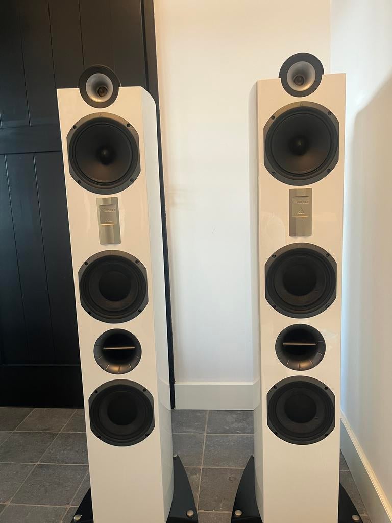 Triangle genese Quartet Luidsprekers, Audio, Tv en Foto, Luidsprekers, Gebruikt, Front, Rear of Stereo speakers, 120 watt of meer