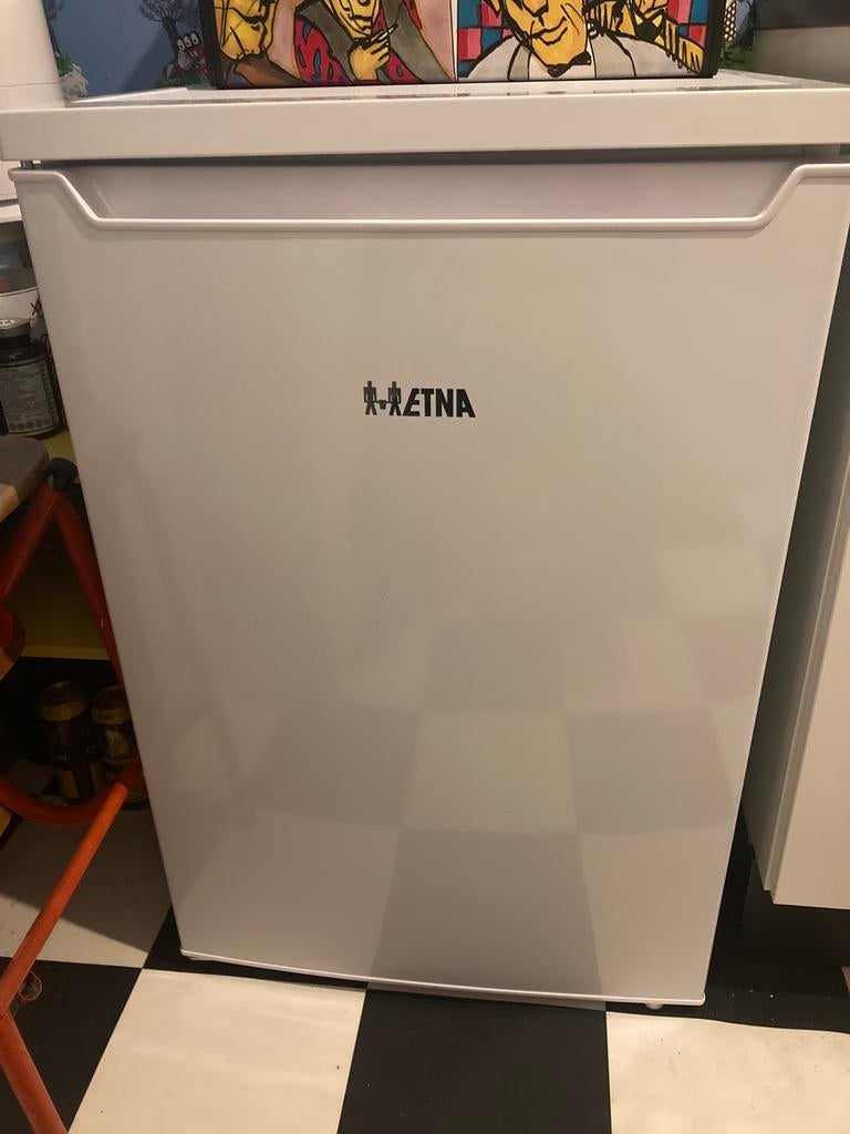 ETNA koelkast met vriesvak, tafelmodel met 2 jaar garantie, 100 tot 150 liter, Zo goed als nieuw, 45 tot 60 cm, Met vriesvak