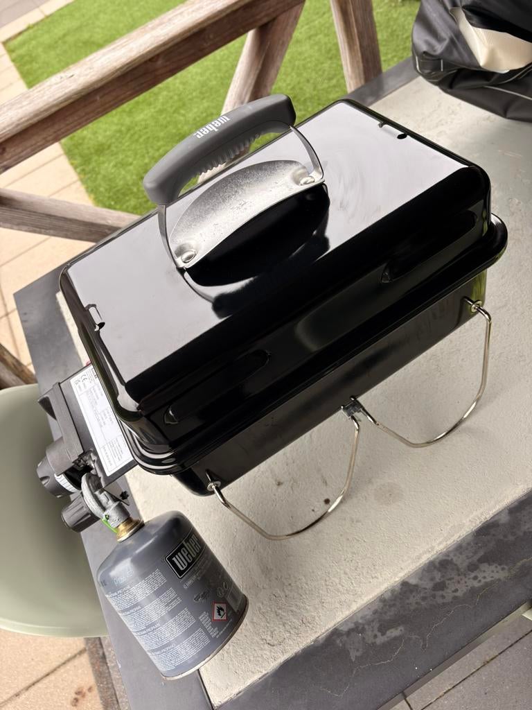 Weber go anywhere wga (gas) incl draagtas en gasflesje., Tuin en Terras, Gasbarbecues, Ophalen of Verzenden, Zo goed als nieuw
