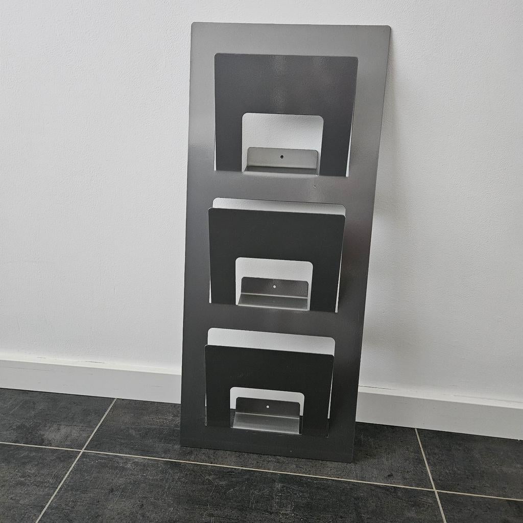 Metalen Wandrek tijdschriften IKEA SPONTAN, Ophalen, Zo goed als nieuw