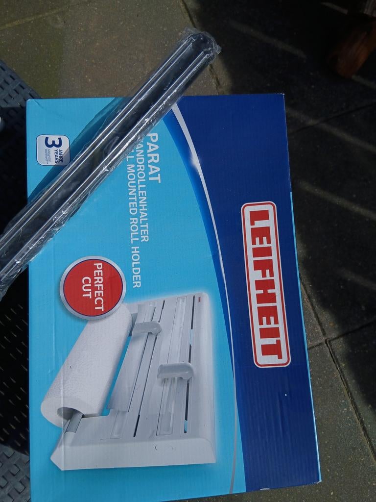 Ophang systeem voor keukenrol e.d.incl ophangsysteem messen, Ophalen