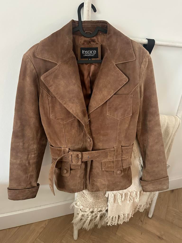 Suède leren jasje van Rino & Pelle 38 - Bruin, kort model, Kleding | Dames, Jassen | Zomer, Ophalen of Verzenden, Gedragen, Maat 38/40 (M)