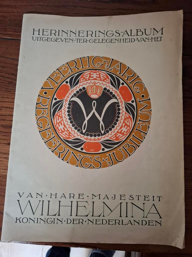 Herinneringsalbum Wilhelmina 40-jarig regeringsjubileum, Ophalen of Verzenden, Gebruikt, Nederland, Tijdschrift of Boek