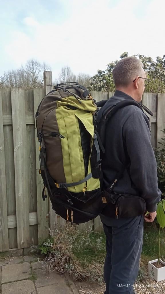 backback quechua 75+15L, 25 tot 40 cm, Zo goed als nieuw, Waterdicht, Ophalen