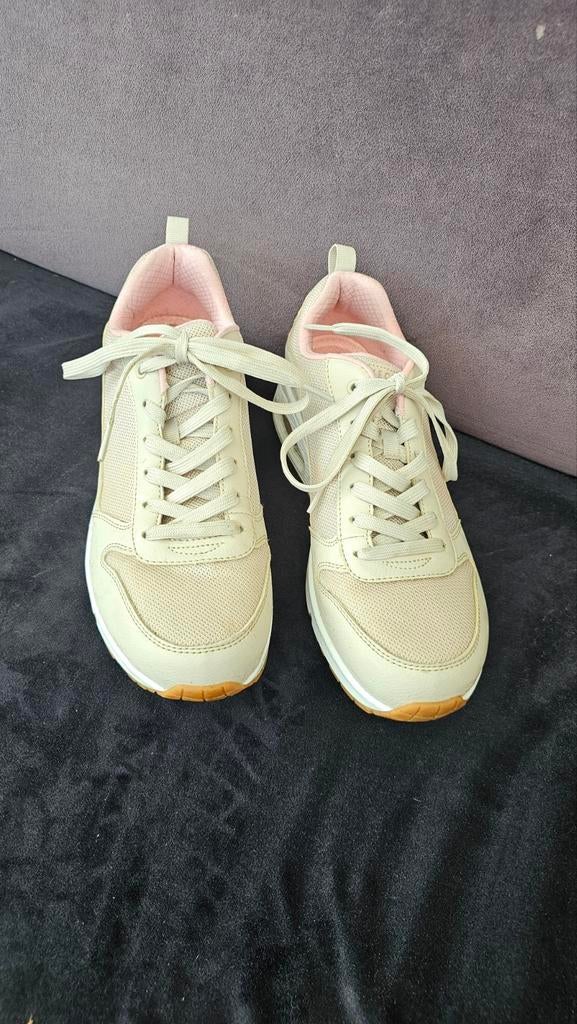 Skechers sneakers maat 41, Kleding | Dames, Schoenen, Zo goed als nieuw, Sneakers of Gympen, Beige, Ophalen of Verzenden