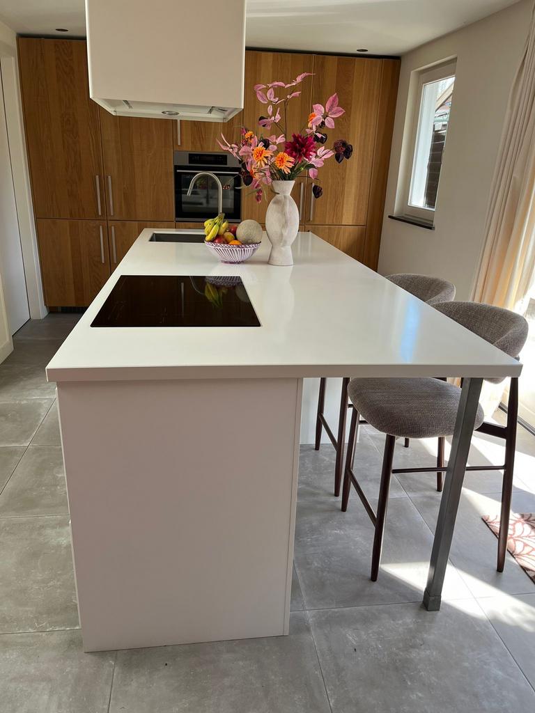 Ikea kookeiland inclusief apparatuur, Huis en Inrichting, Keuken | Complete keukens, Gebruikt, Overige typen, Wit, Composiet, Met kookeiland