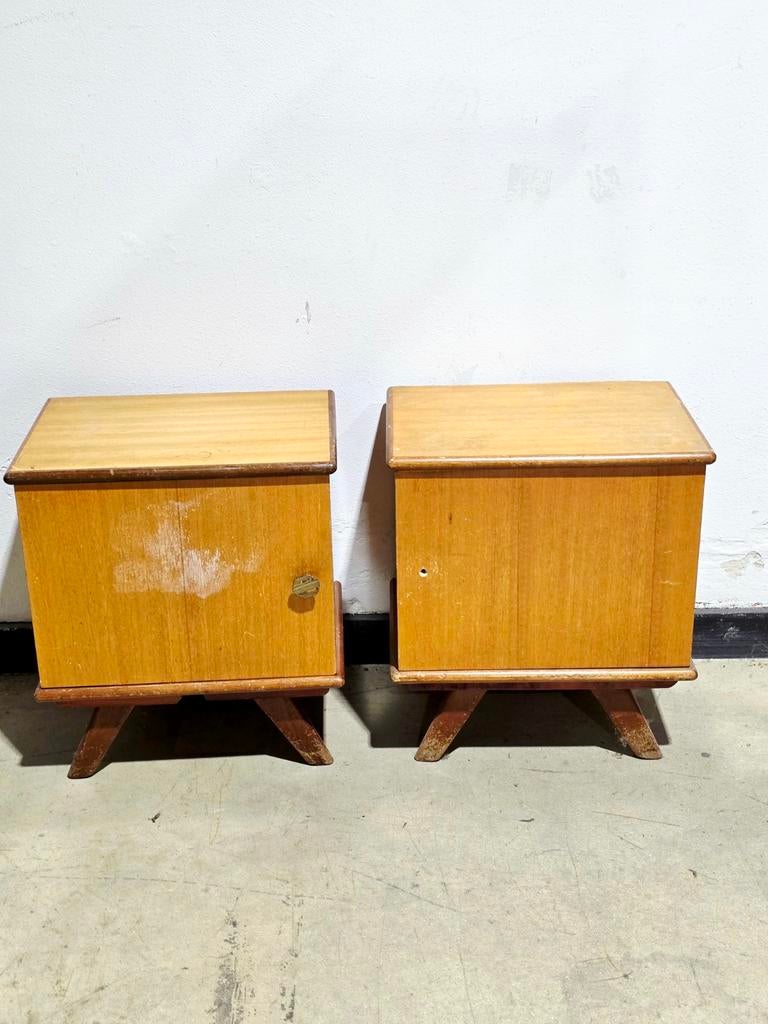 Pair of Mid-Century Modern (MCM) Vintage Bedside Tables, Ophalen of Verzenden, Minder dan 45 cm