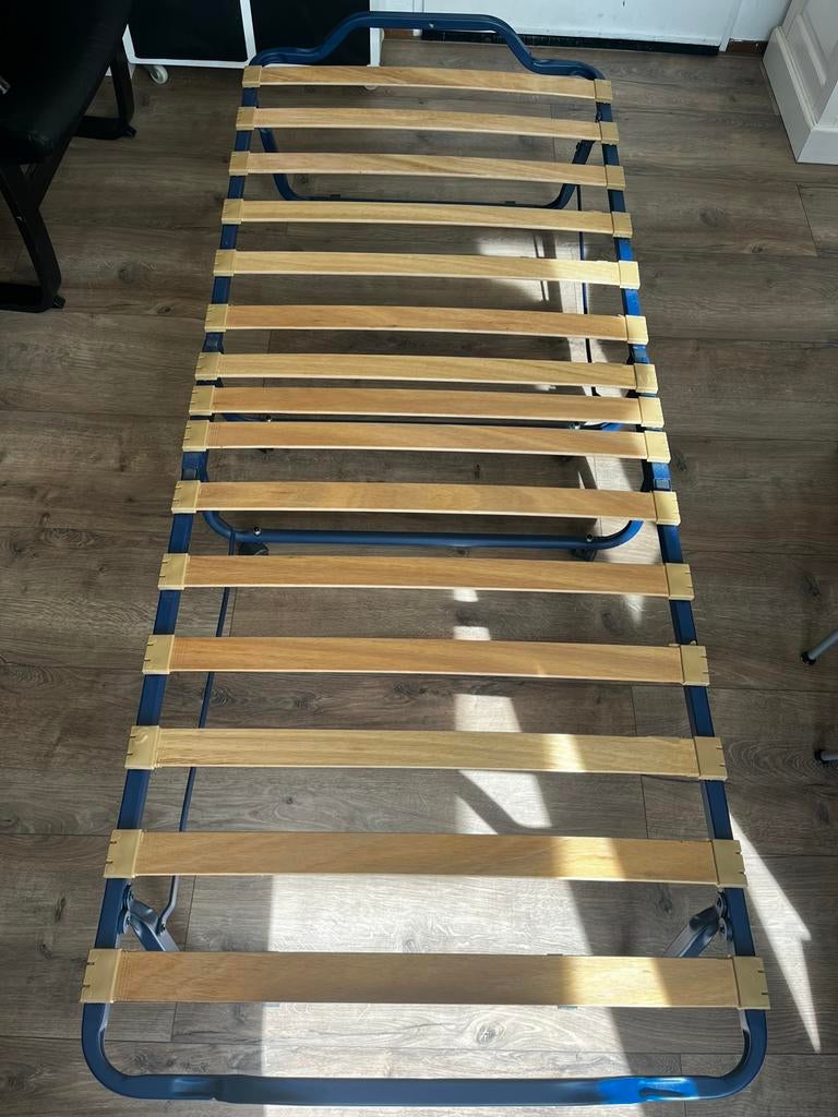 Inklapbaar bed frame op wielen, Ophalen, Gebruikt, Eenpersoons, 80 cm